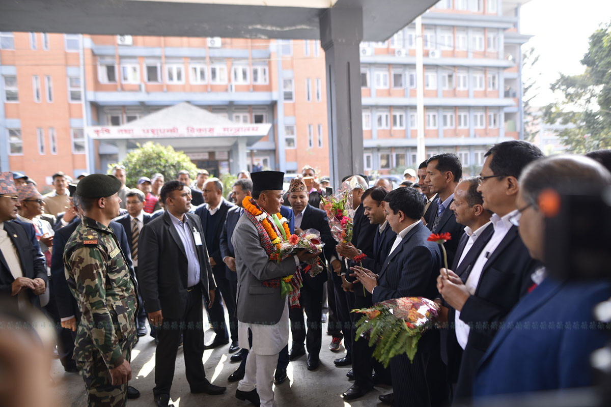 https://raracms.setopati.com/uploads/shares/2019/01/sujita/sighdurbar/sighdurbar (1).jpg